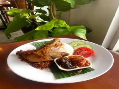 Sego Bebek Bumbu Ireng: Menu Premium Baru di PrimeBiz Hotel Surabaya